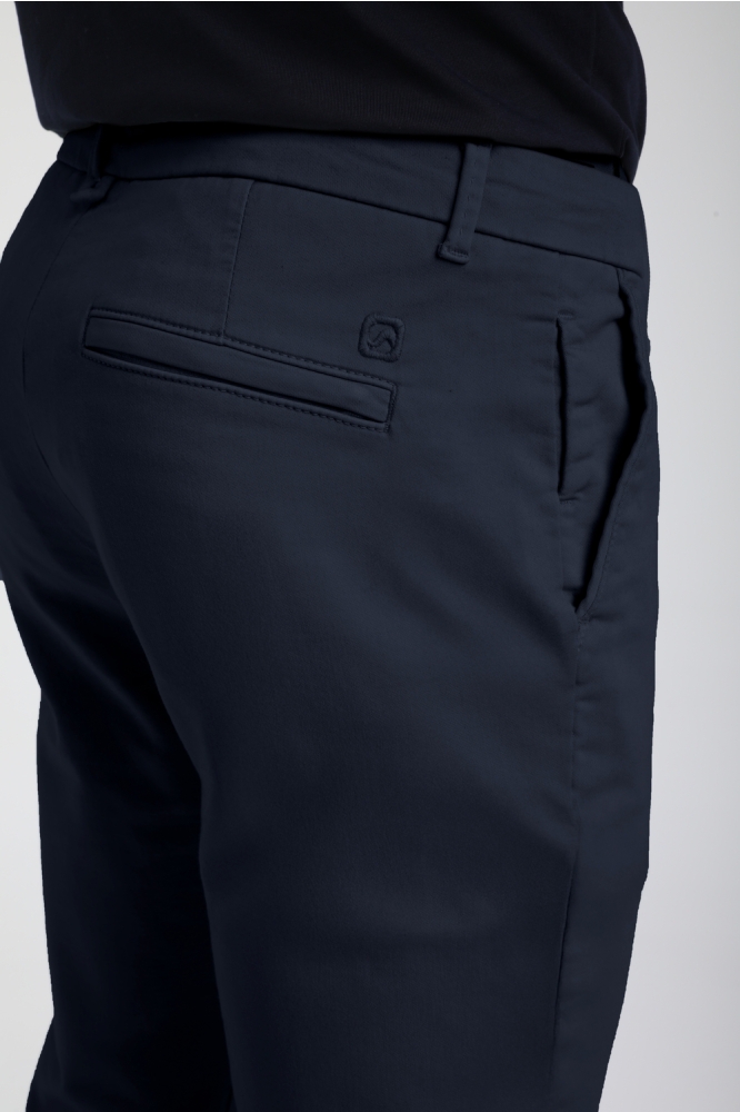 ESSENTIELE CHINO PANTS 825583 301 Navy